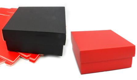 ΧΑΡΤΙΝΟ ΚΟΥΤΙ ME KAΠΑΚΙ 22cm x 17cm x 7.5cm 0402236