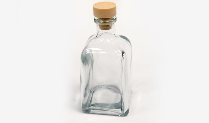 ΜΠΟΥΚΑΛΙ ΤΕΤΡΑΓΩΝΟ 250ml ΜΕ ΠΩΜΑ 13.5cm x 6.2cm 0503315